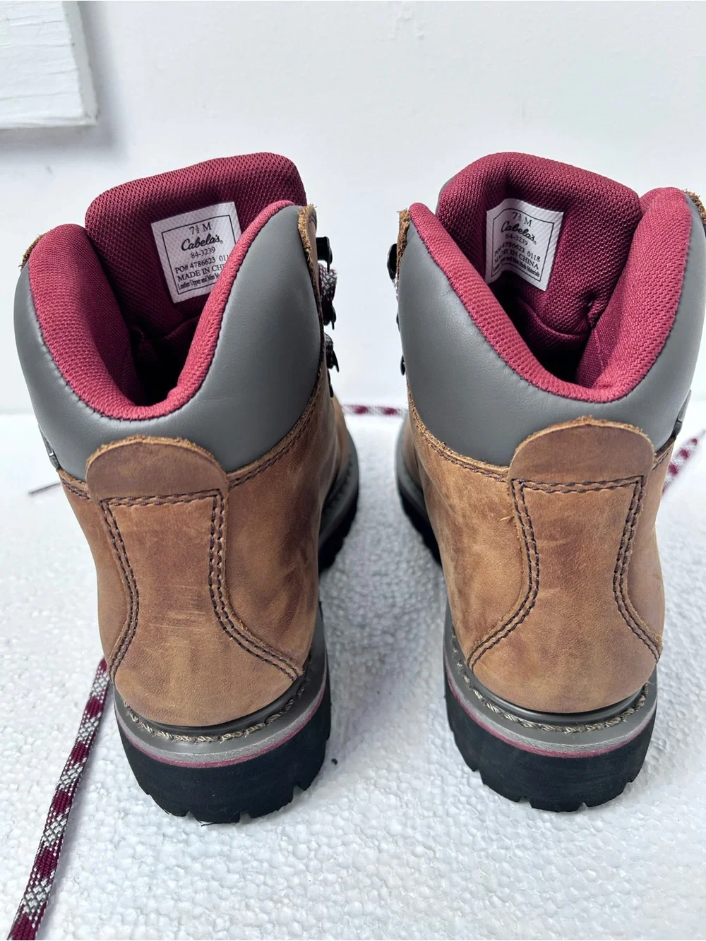 Cabela's Brown Leather Mens / Womens Winter Boots with Burgundy Accents 7.5